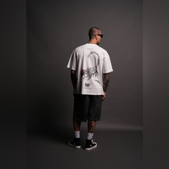 SCORPION ROSE "PREMIUM" OVERSIZED TEE IN CREAM - Picture 6 of 6